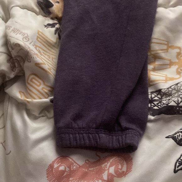 Girls sweatpants in good condition. - Picture 2 of 4